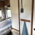 Bed & Breakfast Cosy Farm Bnb - Caravans - Dogs Welcome - 5 Min From E47 3*