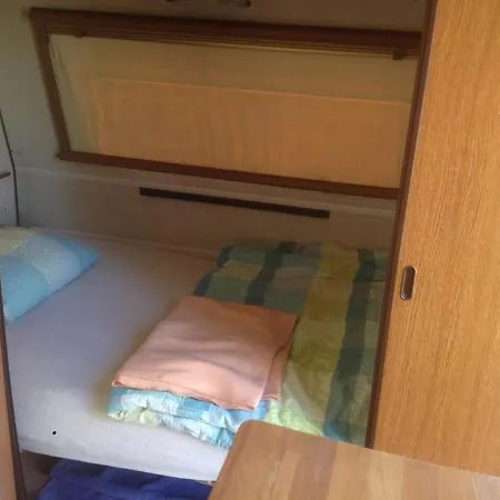 Simple living - Caravan - Cosy Farm BnB Tureby