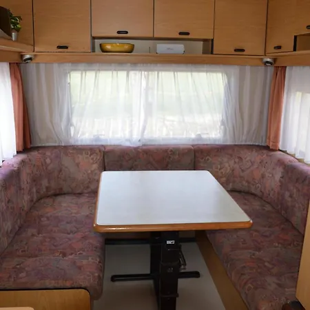 Simple living - Caravan - Cosy Farm BnB Bed & Breakfast 3*