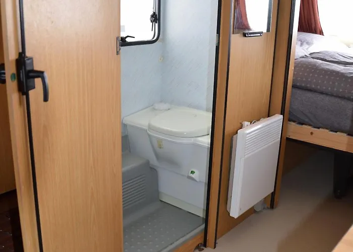 5 Min From E47 - Dogs Welcome - Cosy Farm 住宿加早餐酒店 Tureby